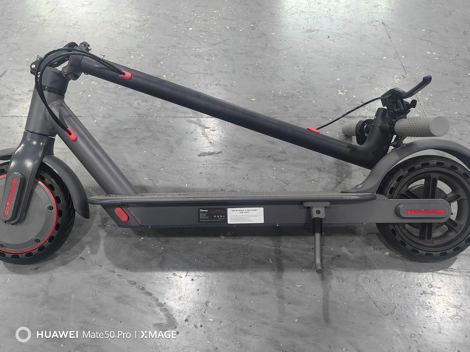 Electric Scooter with Seat for Adults, 19MPH, 700W Peak Motor, 15/22 Miles Long Range